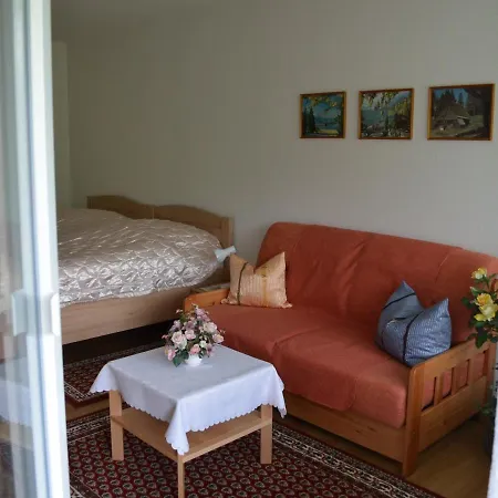 Апартаменты Wohnen Am Kurpark Бад-Вильдбад